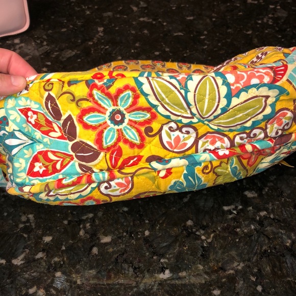 Vera Bradley Bag. Gently used. - Picture 7 of 7